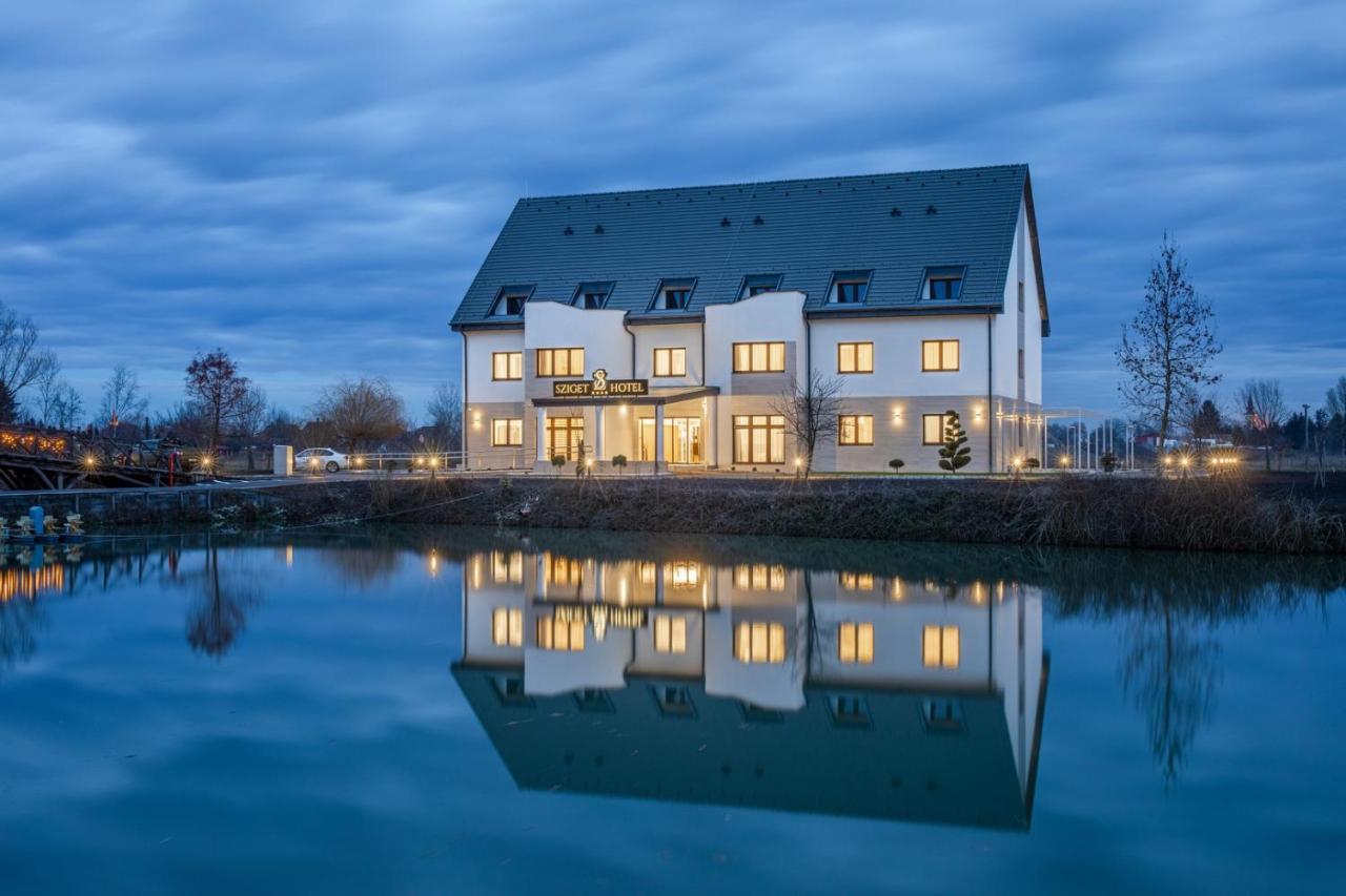 Sziget Hotel Nyiregyhaza Luaran gambar