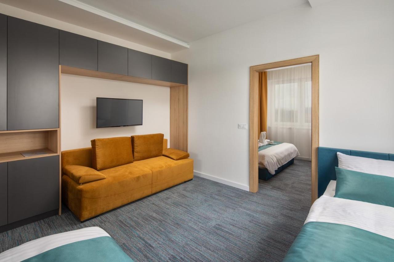 Sziget Hotel Nyiregyhaza Luaran gambar
