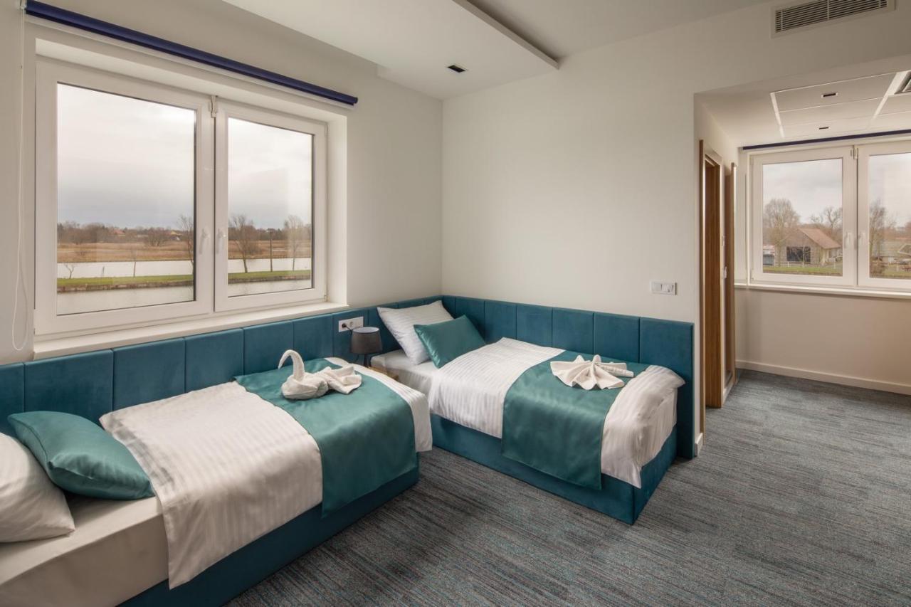 Sziget Hotel Nyiregyhaza Luaran gambar