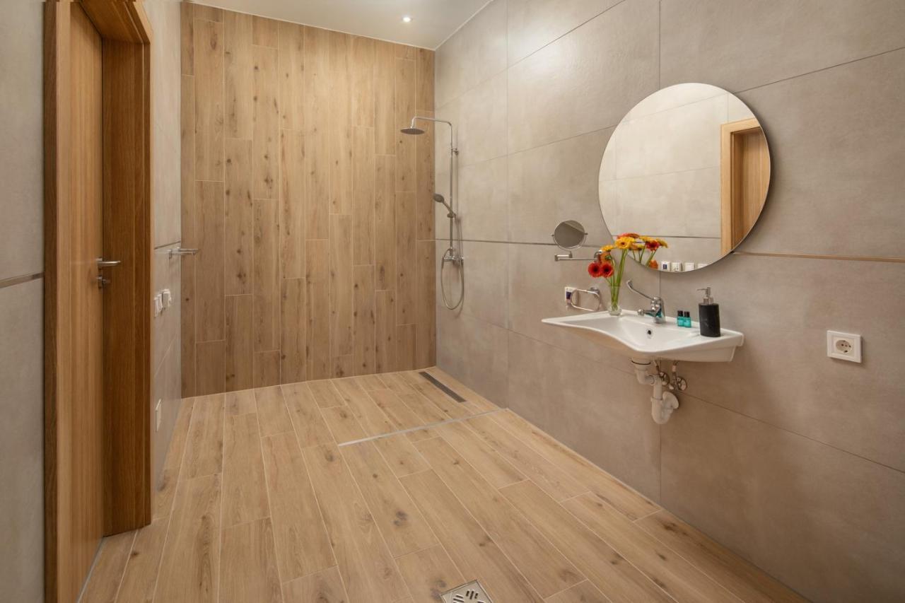 Sziget Hotel Nyiregyhaza Luaran gambar