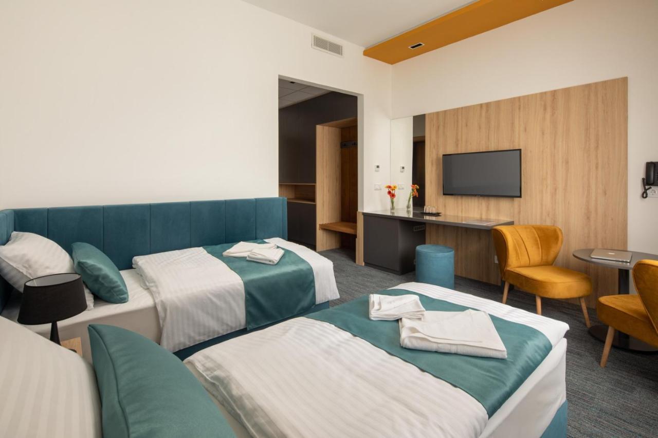 Sziget Hotel Nyiregyhaza Luaran gambar