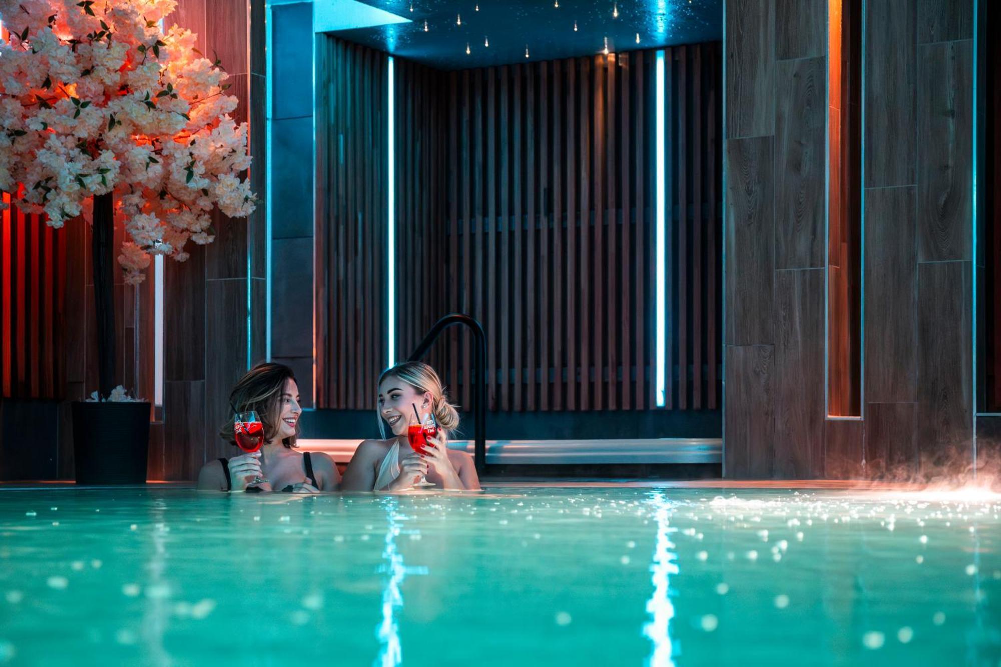 Sziget Hotel Nyiregyhaza Luaran gambar